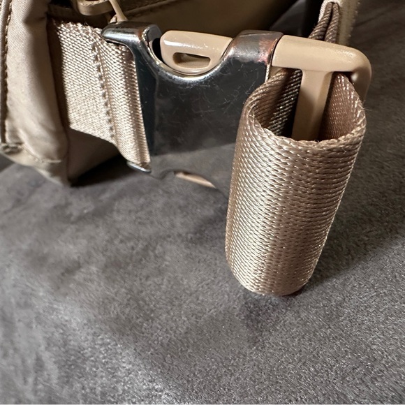 Lululemon Everywhere Belt Bag White Opal Trench Neutral Crossbody Travel O/S - Picture 14 of 16